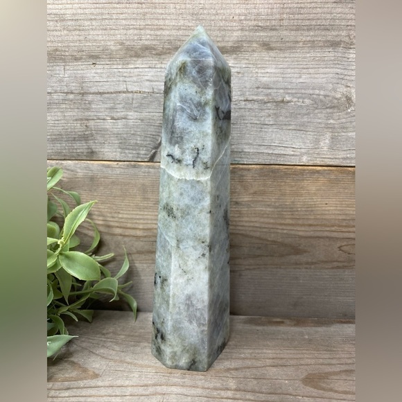 LARGE Labradorite Tower - Picture 2 of 5